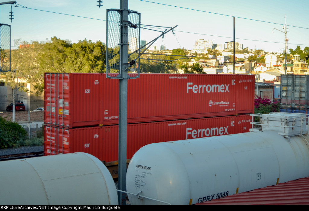 FXEU Container red scheme